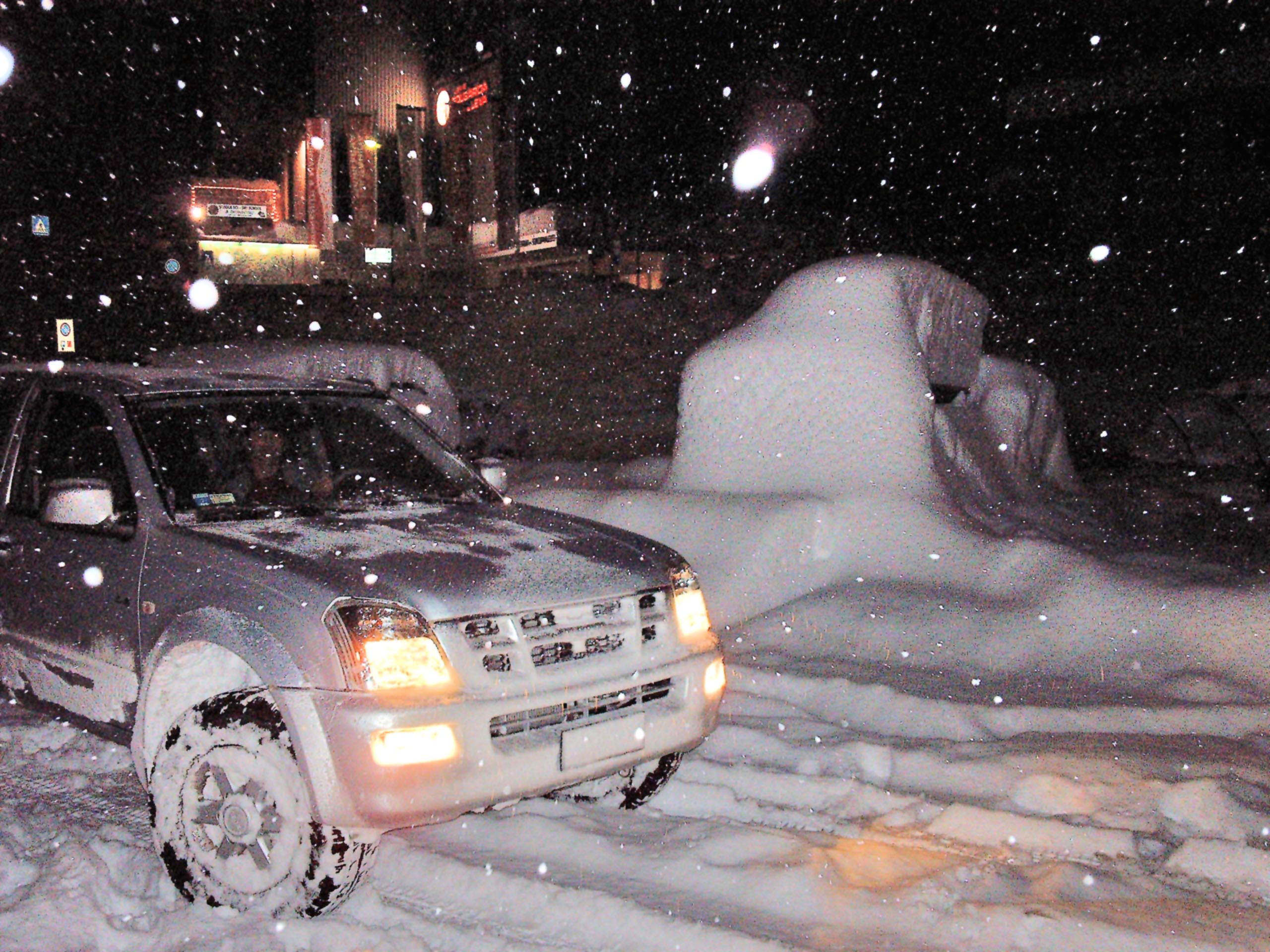 Marilleva Last Descent strada con 1 metro di neve